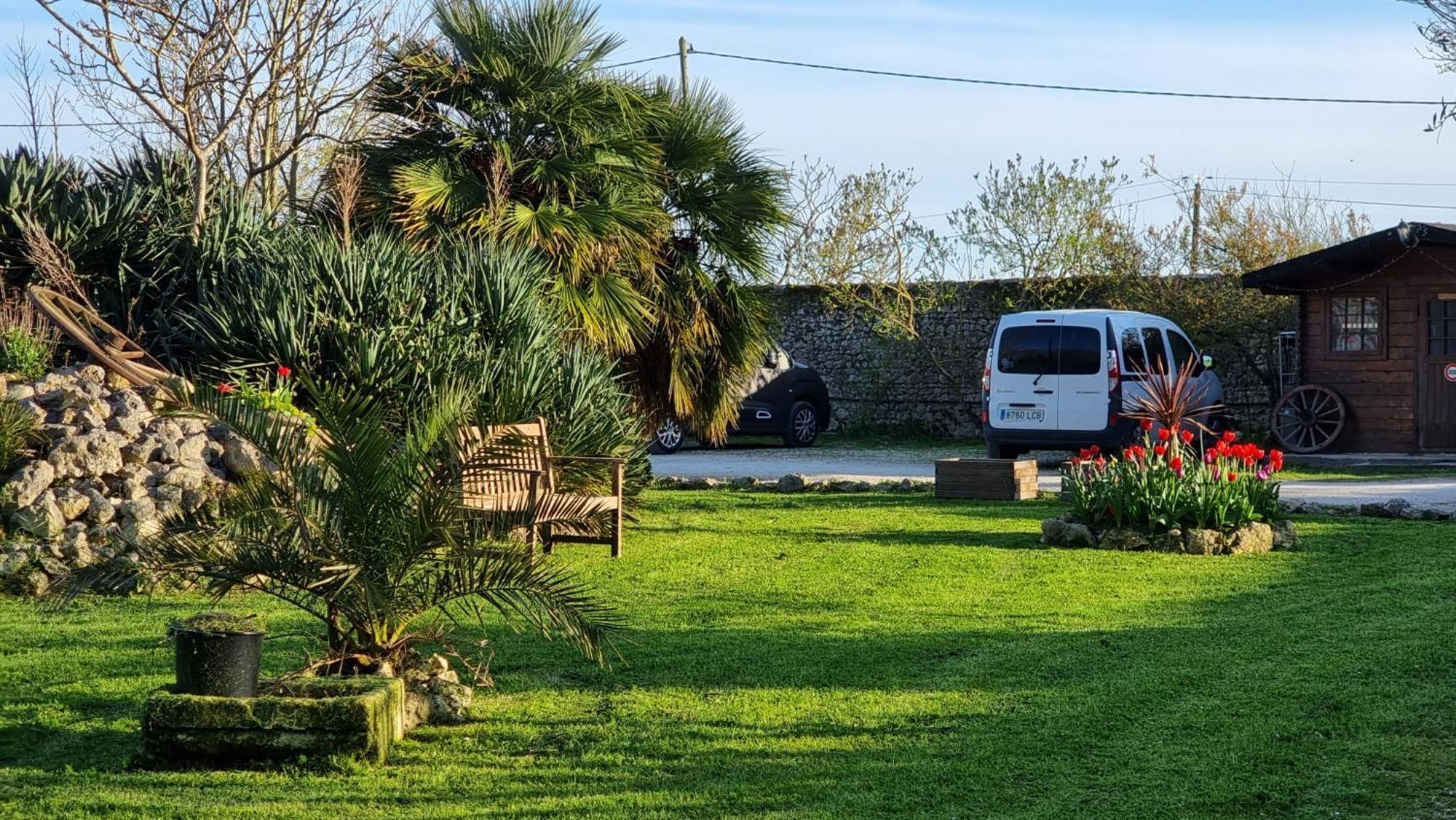 Domaine De Rochebonne Villa Saint-Just-Luzac Bagian luar foto