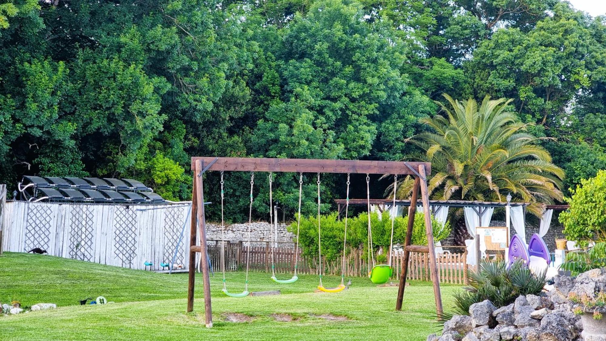 Domaine De Rochebonne Villa Saint-Just-Luzac Bagian luar foto