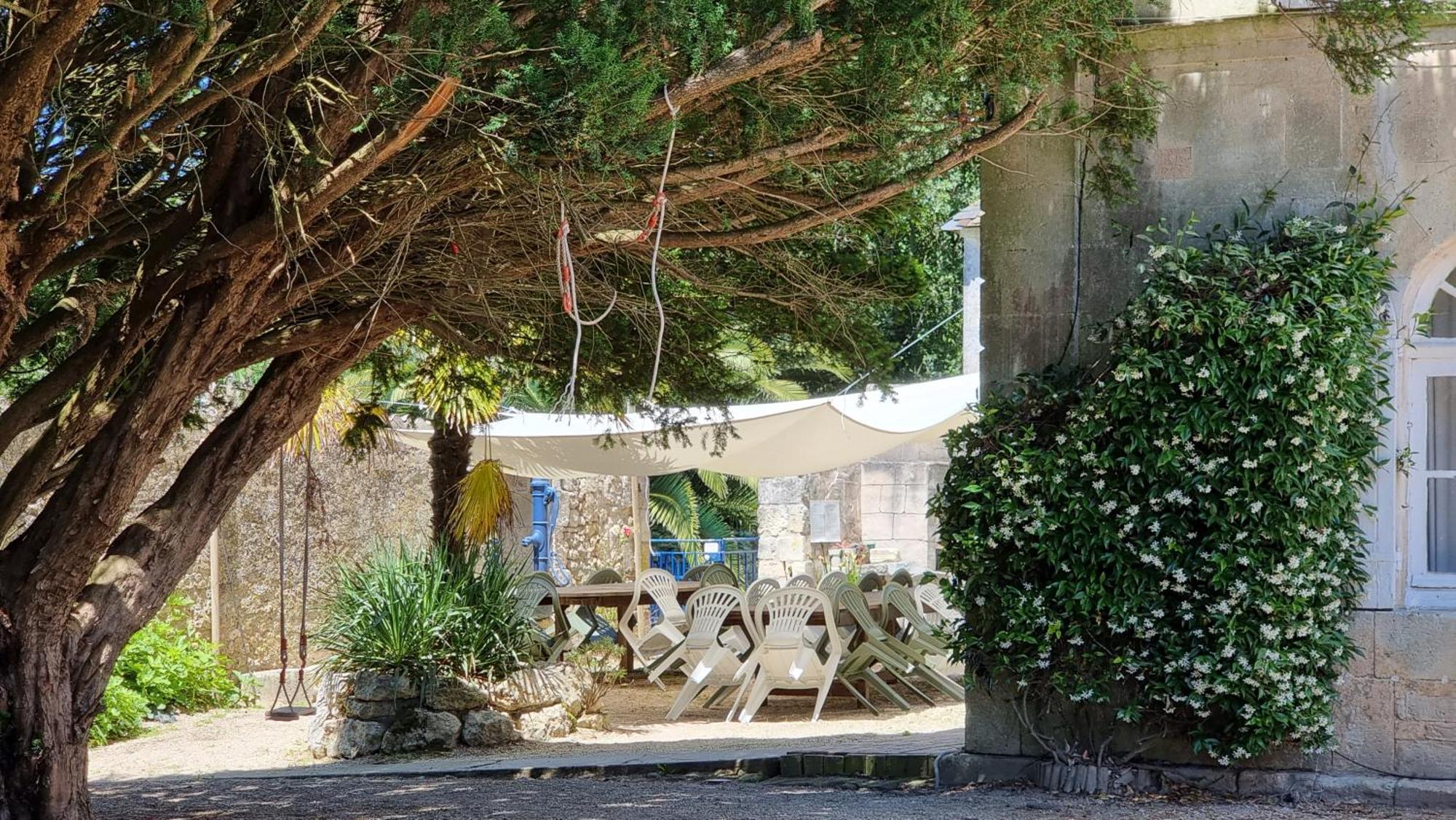 Domaine De Rochebonne Villa Saint-Just-Luzac Bagian luar foto